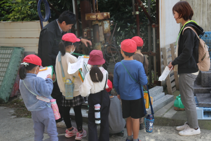 小学校一年生が工場見学に来てくれました
